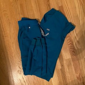 Pacific blue figs, XSP pants, XS top